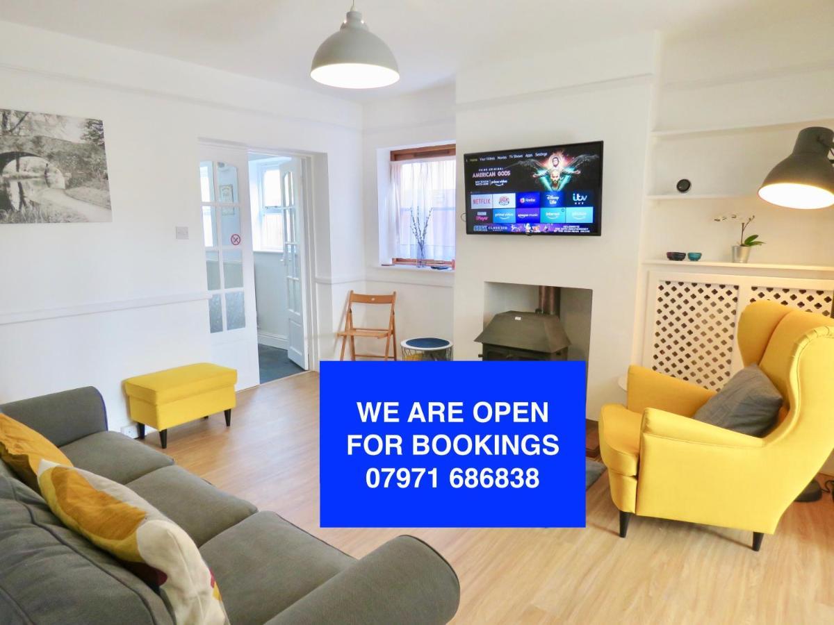 Lyndale House - Exclusive Use, Self Catering, Fpventures Stroud Villa Stroud  Luaran gambar