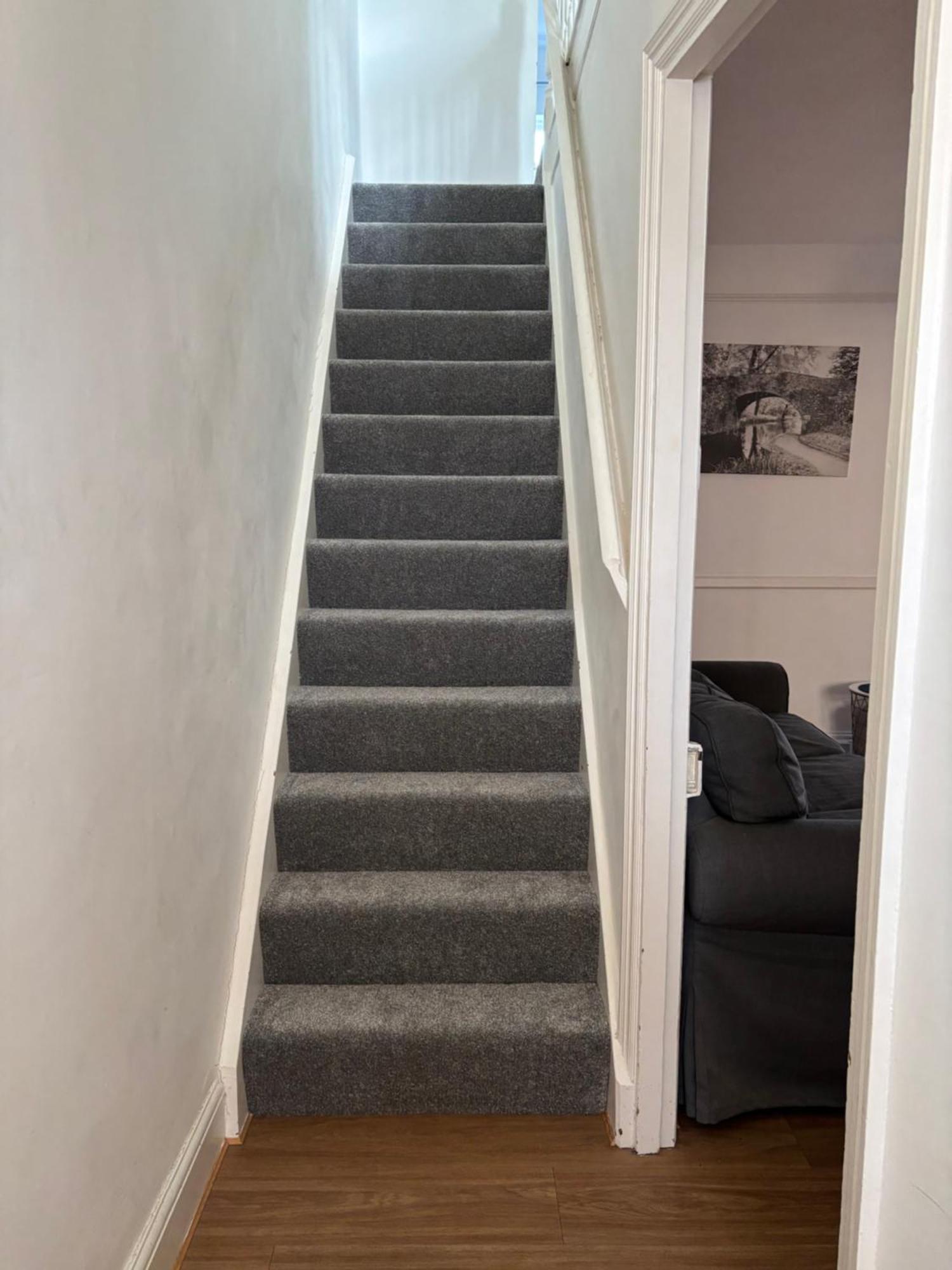 Lyndale House - Exclusive Use, Self Catering, Fpventures Stroud Villa Stroud  Luaran gambar