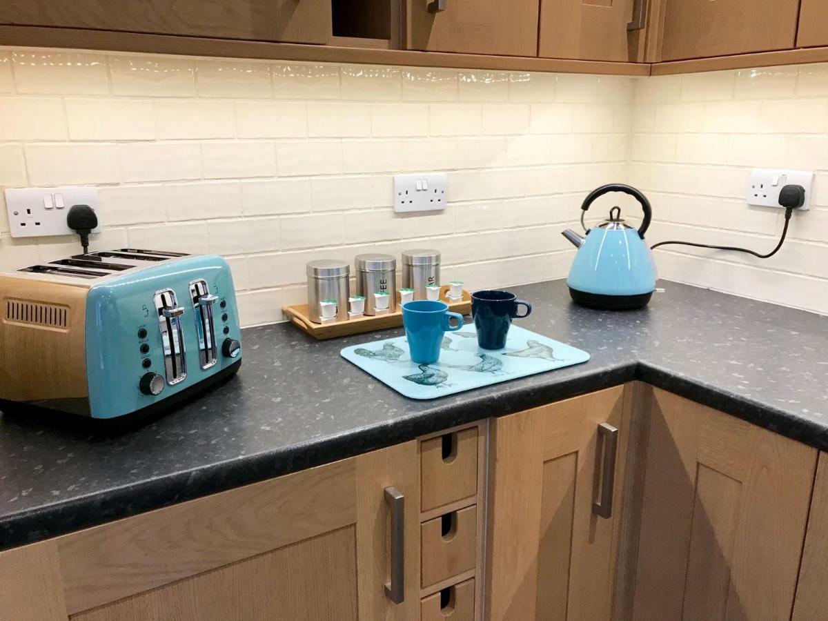 Lyndale House - Exclusive Use, Self Catering, Fpventures Stroud Villa Stroud  Luaran gambar