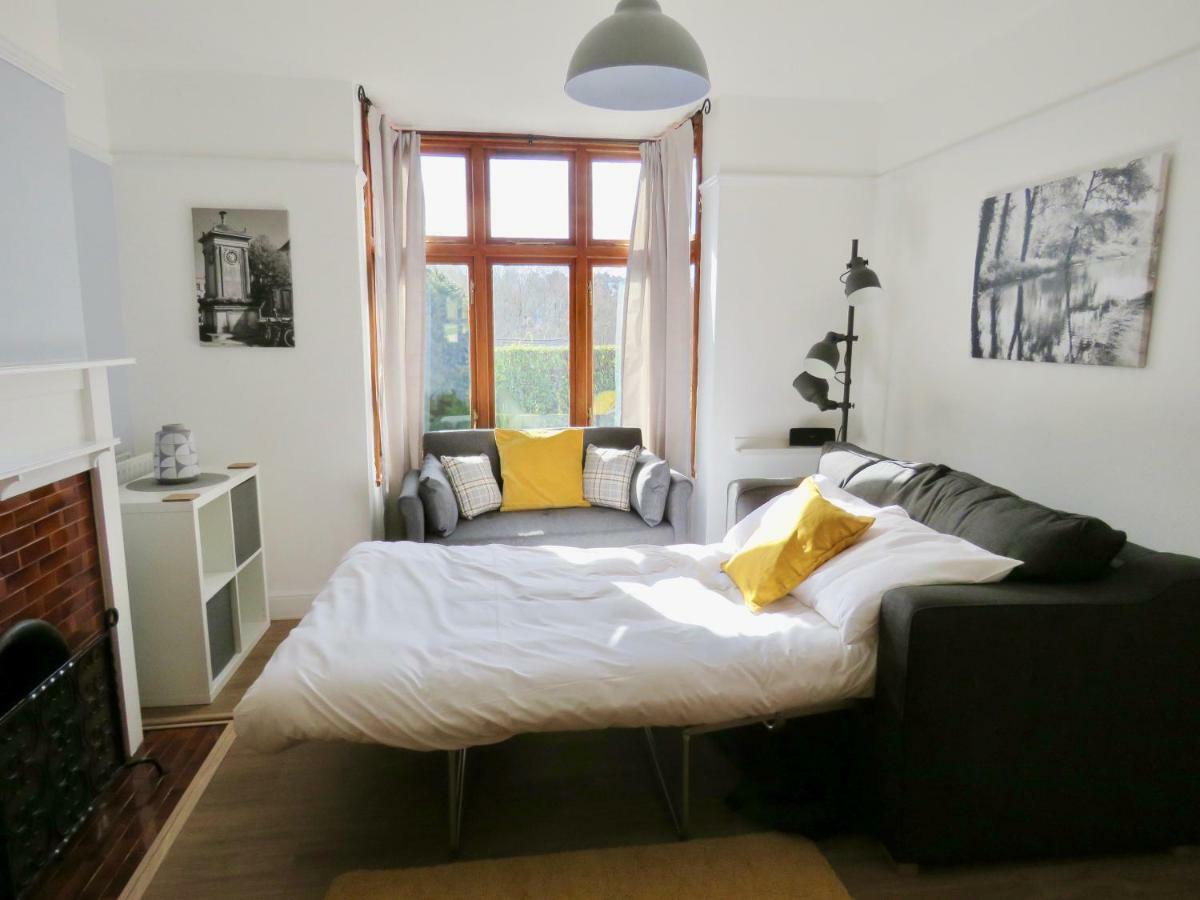 Lyndale House - Exclusive Use, Self Catering, Fpventures Stroud Villa Stroud  Luaran gambar