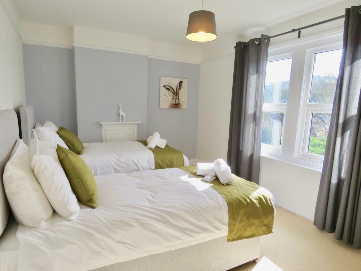 Lyndale House - Exclusive Use, Self Catering, Fpventures Stroud Villa Stroud  Luaran gambar